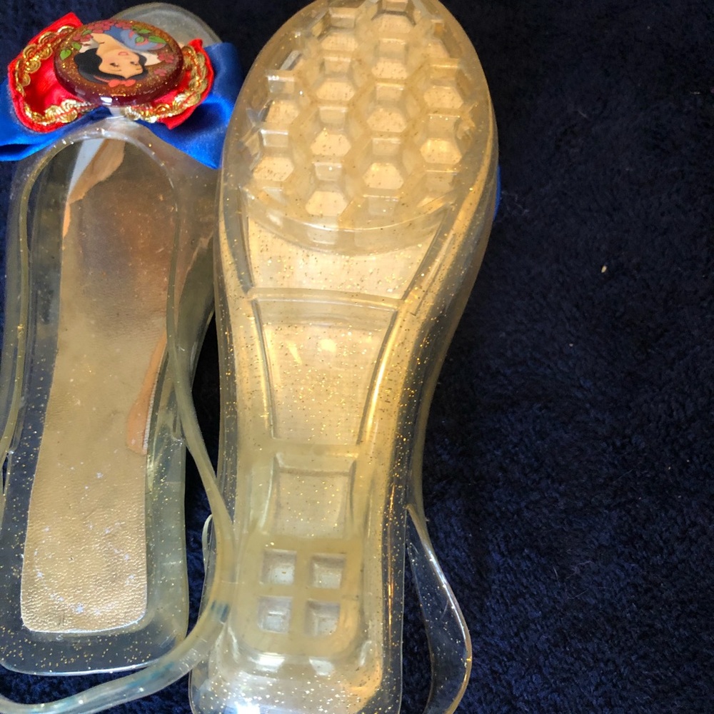 Shoes - Picture 7 of 10